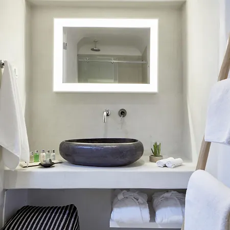 Cosmopolitan - Small Luxury Of The World 4*