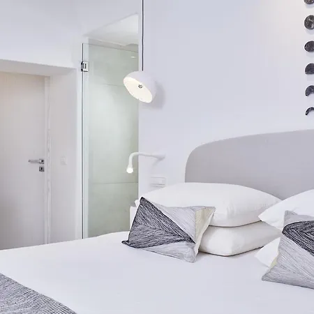 Отель Cosmopolitan - Small Luxury Of The World