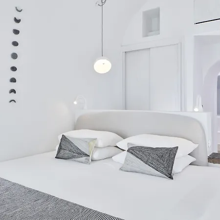 Cosmopolitan - Small Luxury Of The World 4*