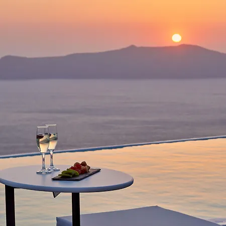 Hotel Cosmopolitan - Small Luxury Of The World 4*