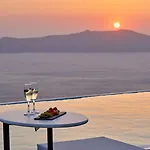 מלון Cosmopolitan - Small Luxury Of The World 4*