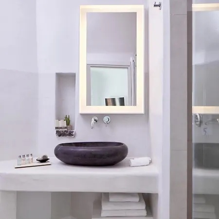 Cosmopolitan - Small Luxury Of The World Hotel 4*