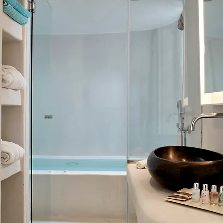 Cosmopolitan - Small Luxury Of The World סנטוריני