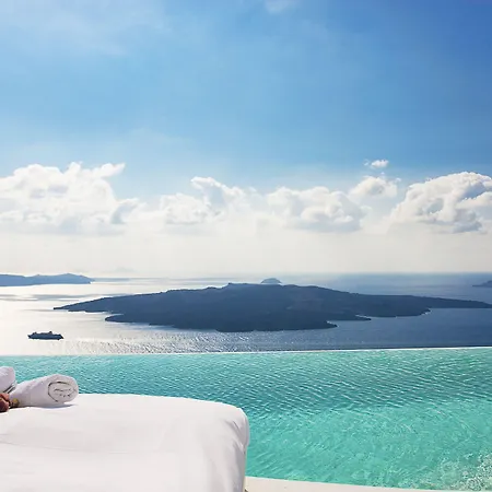 Cosmopolitan - Small Luxury Of The World 4* Fira (Santorini)