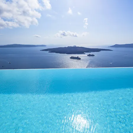 Cosmopolitan - Small Luxury Of The World 4*