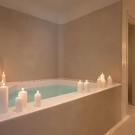 Cosmopolitan - Small Luxury Of The World 4* Fira (Santorini)