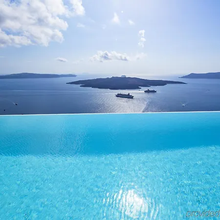 Cosmopolitan - Small Luxury Of The World מלון 4*