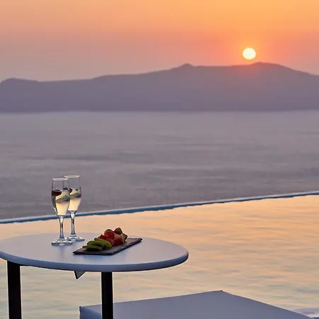 Cosmopolitan - Small Luxury Of The World מלון סנטוריני