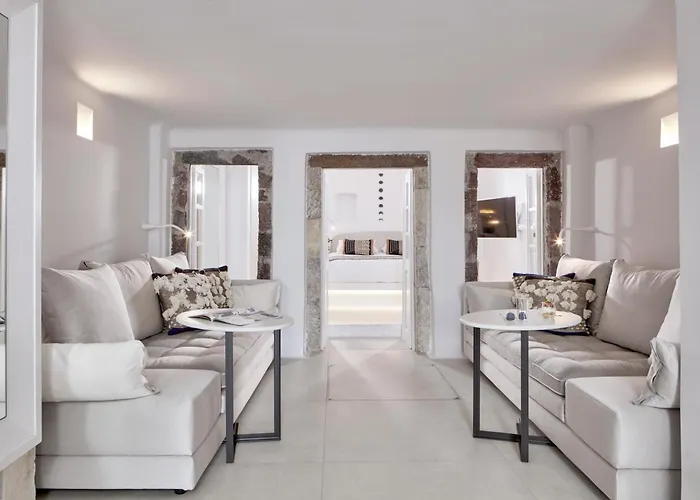 Cosmopolitan - Small Luxury Of The World Fira (Santorini)