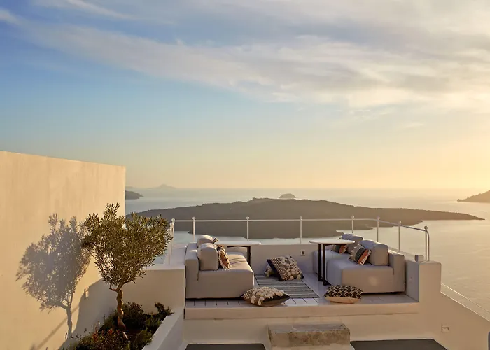 Cosmopolitan - Small Luxury Of The World 4* Fira (Santorini)