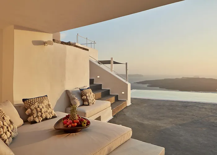 Cosmopolitan - Small Luxury Of The World