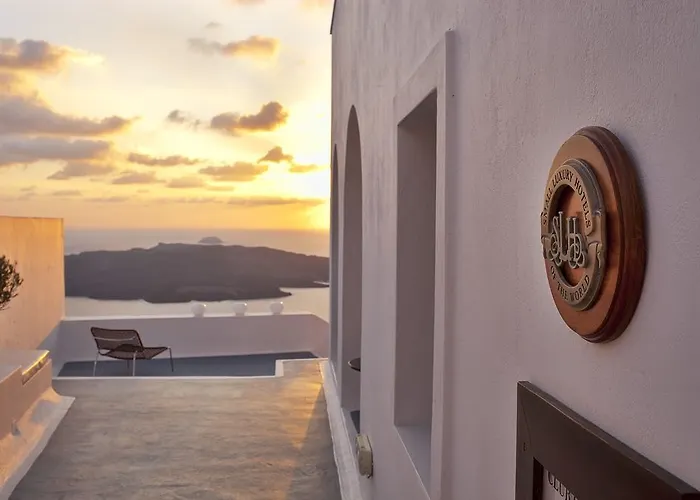 Cosmopolitan - Small Luxury Of The World