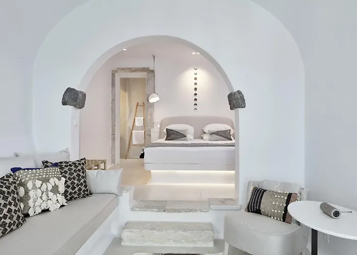 Cosmopolitan - Small Luxury Of The World