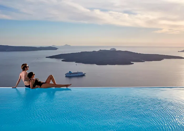 Cosmopolitan - Small Luxury Of The World Fira (Santorini)