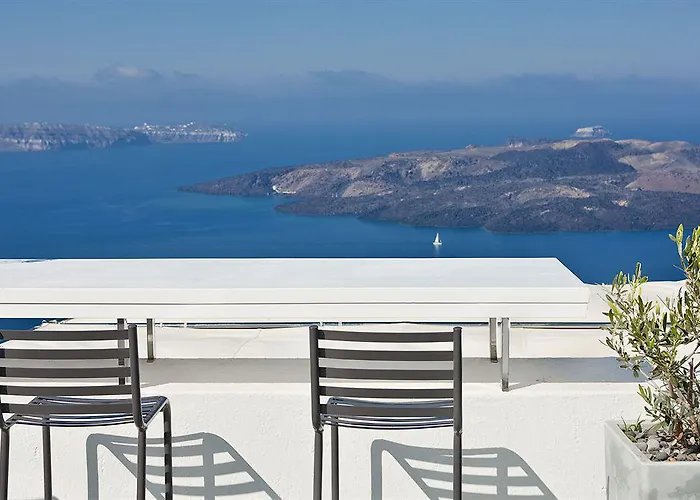 Cosmopolitan - Small Luxury Of The World 4* Fira (Santorini)