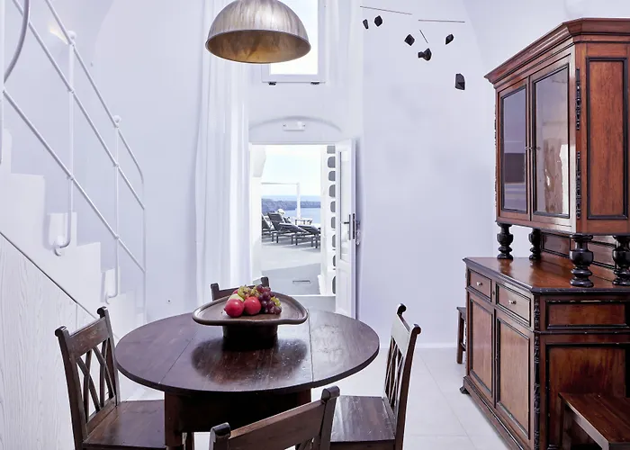 Hotel Cosmopolitan - Small Luxury Of The World 4*