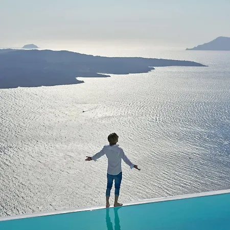 Cosmopolitan - Small Luxury Of The World